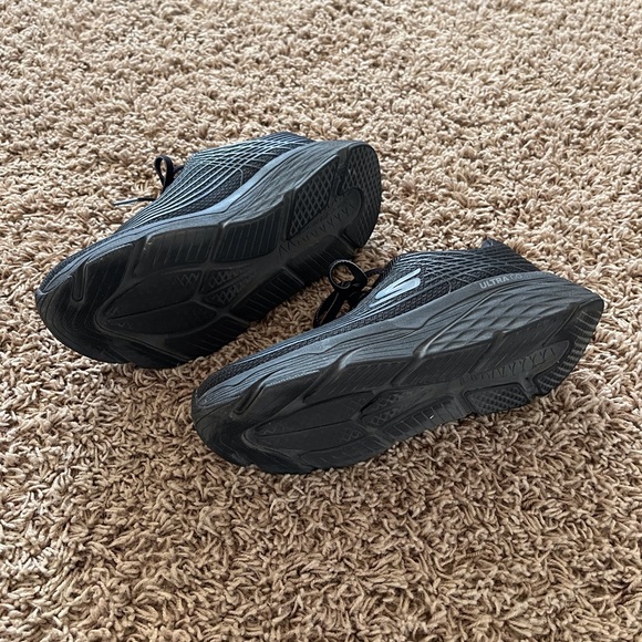 SKECHERS MAX CUSHIONING - Picture 2 of 4